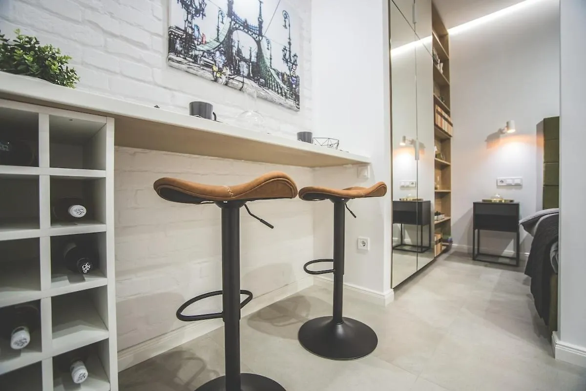 Apartment Modern, Designer Studio In Vibrant Budapest Soho Hungary